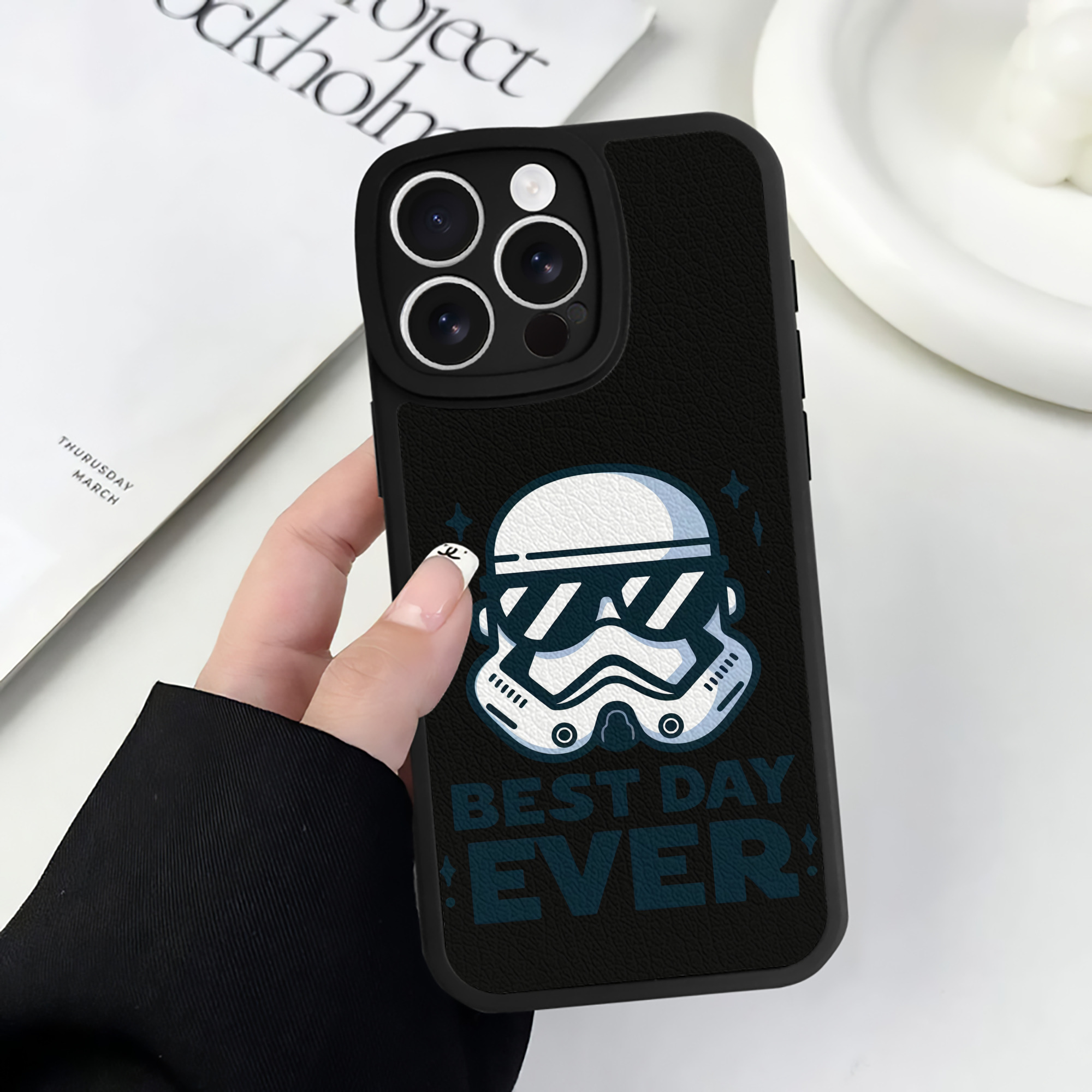 （画像用） スター・ウォーズ Star Wars 【iPhone 16シリーズ対応】シリコンスマホケース（レザー調） 材質：シリコン